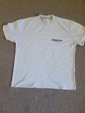 Essentials Fear of God Light Oatmeal Short Sleeve T-Shirt Tee Size Small